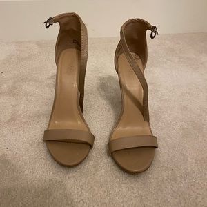 Charlotte Russe 4 inch size 9